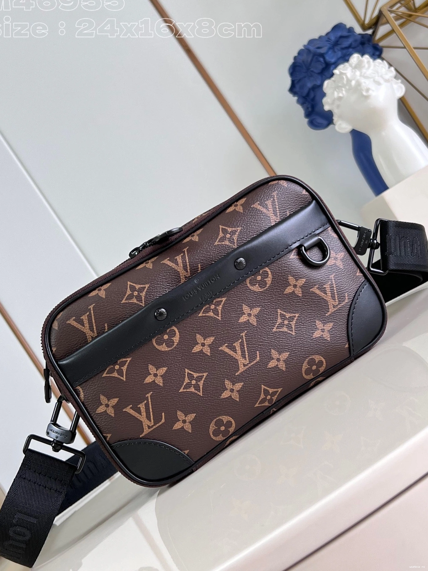 WIS cm Alpha-24*16*8 Nano LOUIS VUITTON 0130